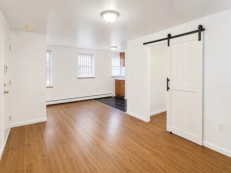 180 Mulberry St #4R — Photo 1
