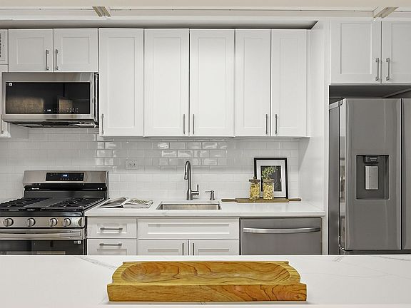 5th image of 531 Main St #409