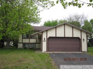 3219 116th Ln NW, Coon Rapids, MN 55433