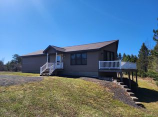 3927 Five Mile Point Rd, Allouez, MI 49805