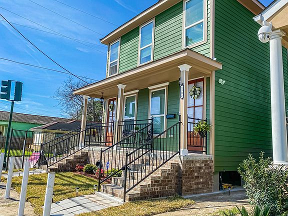 2nd image of 1502 Desire St