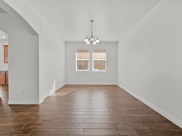 6439 Brimridge Ln — Photo 10