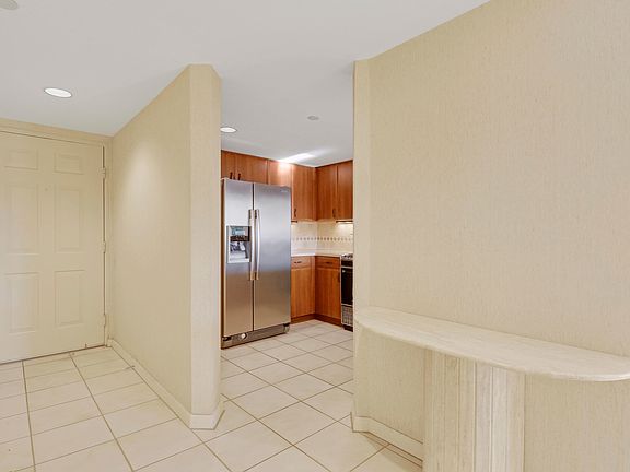 3rd image of 528 Oak Harbour Drive #528