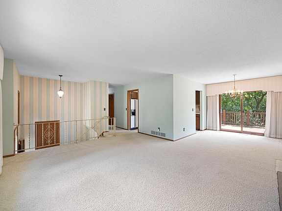4th image of 3830 Idaho Ave N