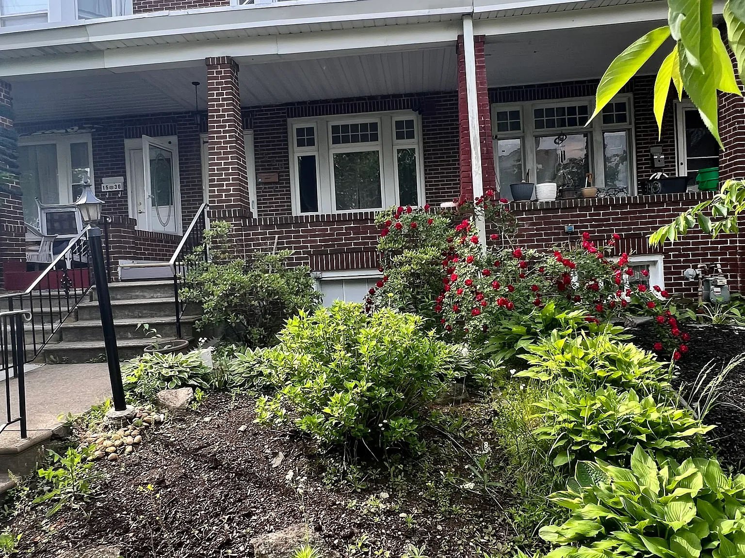 4 bed, 1000 sqft, $2,200 — Photo 1