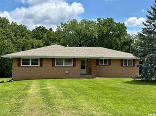 2401 Springfield Rd, East Peoria, IL 61611