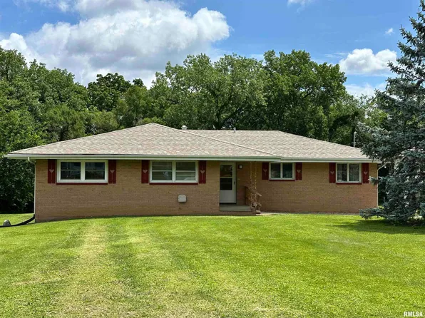 2401 Springfield Rd, East Peoria, IL 61611