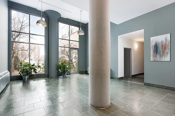 Rented by Compass | media 28