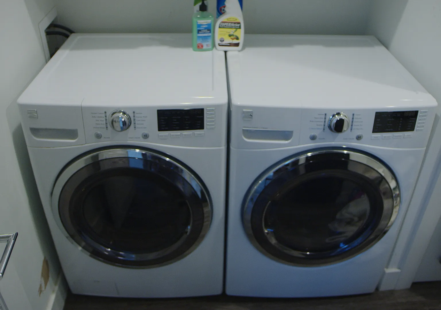 2 bed, 800 sqft, $4,875 — Photo 4