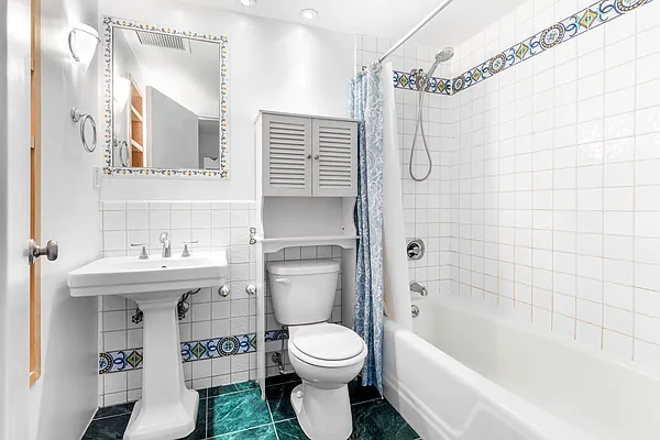 Rented by Compass | media 22