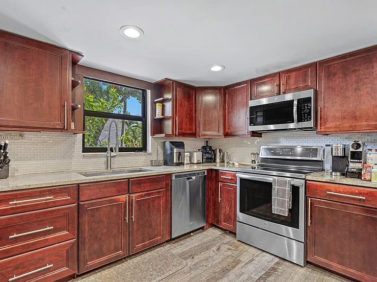 277 N Ocean Blvd #1040 — Photo 4