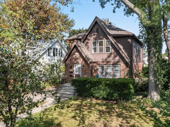 925 E 2nd St, Royal Oak, MI 48067