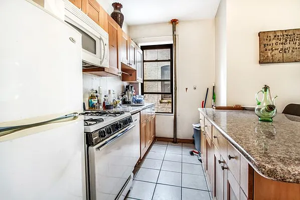 Rented by Compass | media 11