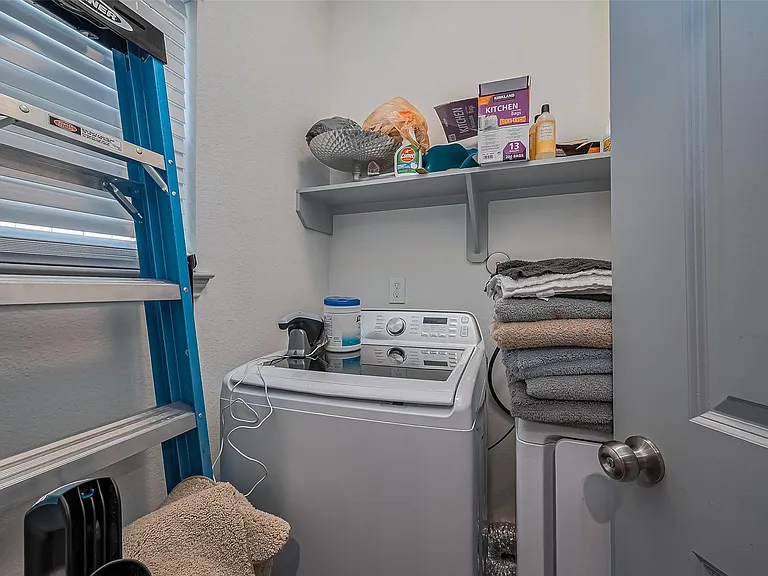3540 Rebecca St — Photo 30