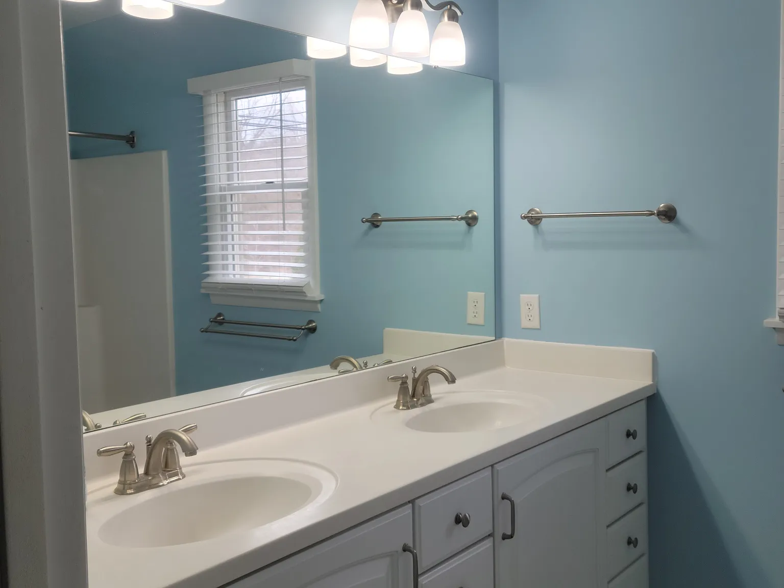 3 bed, 2.0 bath, $650 — Photo 4