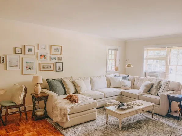 312 Washington St, Wellesley Hills, MA