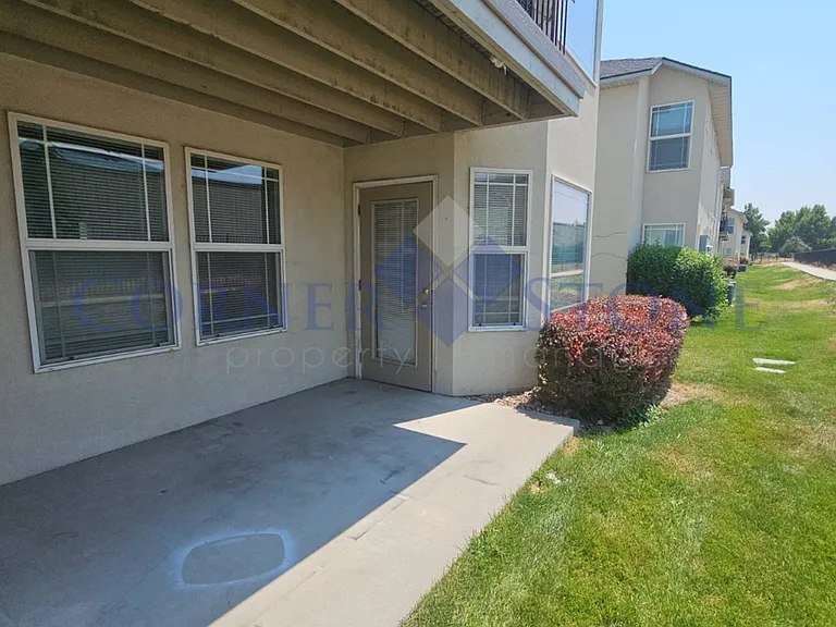 1805 E Overland Rd #13 — Photo 11