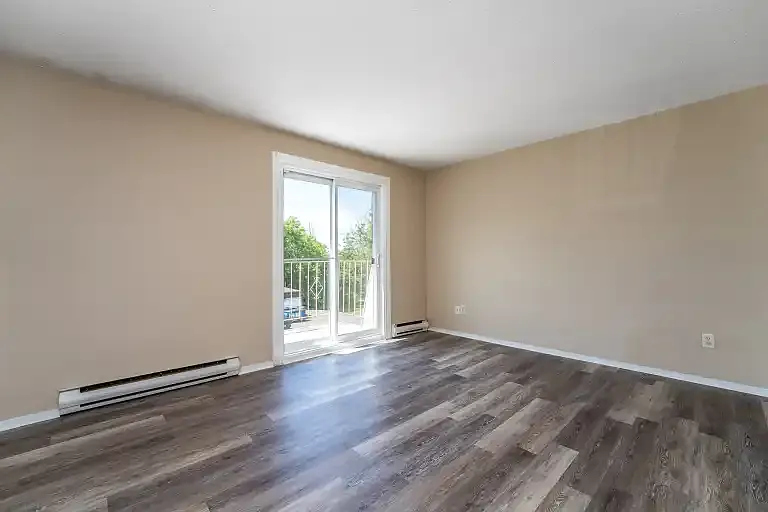 2444 Cleroux Cres #101 — Photo 11