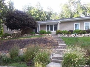 23 Locust St, Rocky Pt, NY 11778