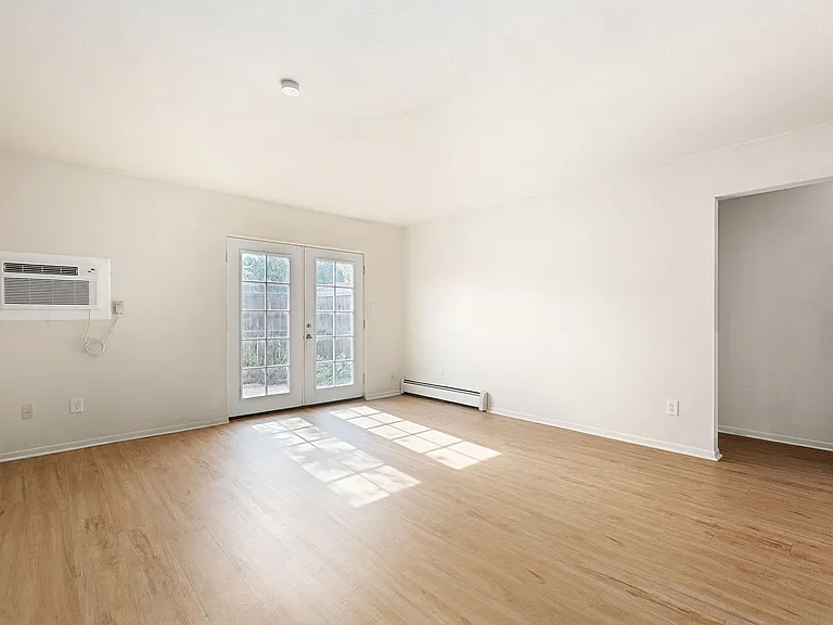 403 E Thunderbird Dr #405 — Photo 1