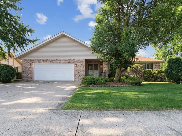 1107 Holly Ct, Lockport, IL 60441