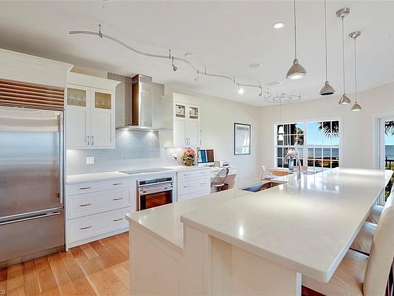 3rd image of 149 Barefoot Cir