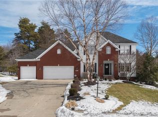 7885 Glengate Dr, Broadview Heights, OH 44147