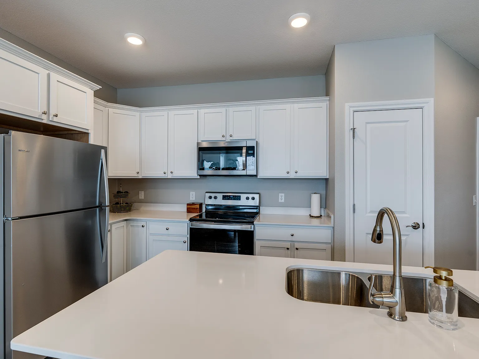 Harbor Town Townhomes — Photo 3