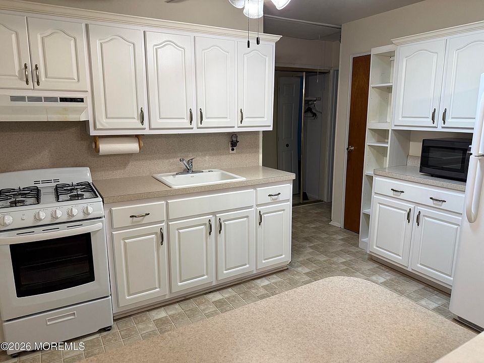 1st image of 23 A Cardinal Street