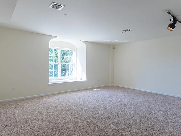 394 S Harrison St. — Photo 10