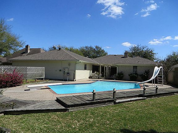 2nd image of 2314 Killarney Ln