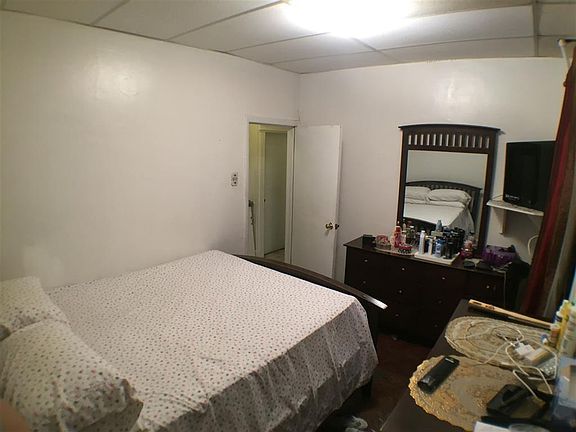 3rd image of 2246 Kennedy Blvd #1