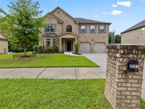 2501 Brittany Park Ln, Ellenwood, GA 30294