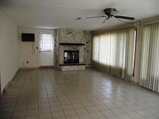 3rd image of 647 Birch Dr