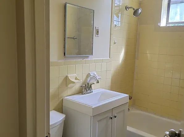 1072 Dean Street image 4 of 4