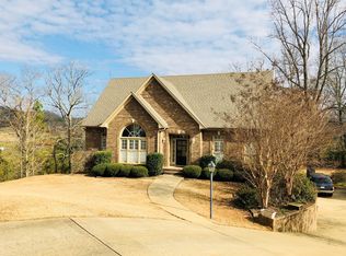 6951 Woodvale Ln, Trussville, AL 35173