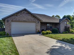 3302 N Western Ave, Springfield, MO 65803