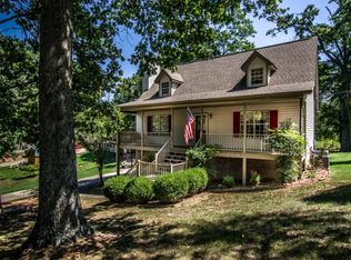 2 Forest Hill Dr SE, Silver Creek, GA 30173