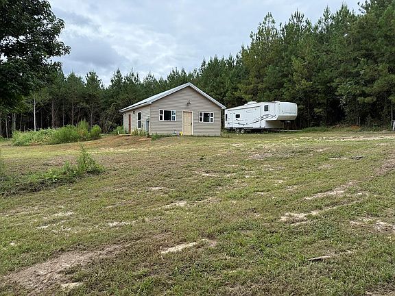 3rd image of 401 County Road 2401
