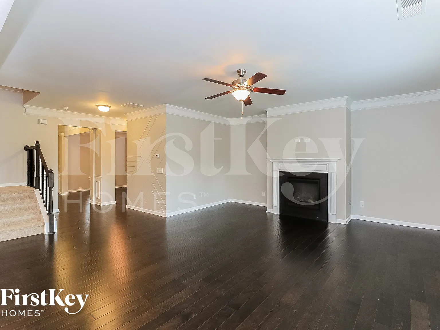 4 bed, 2.5 bath, 2600 sqft, $2,340 — Photo 3