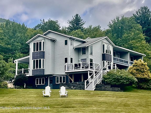 3rd image of 1747 Spruceton Road