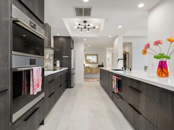 900 Island Dr APT 403, Rancho Mirage, CA 92270