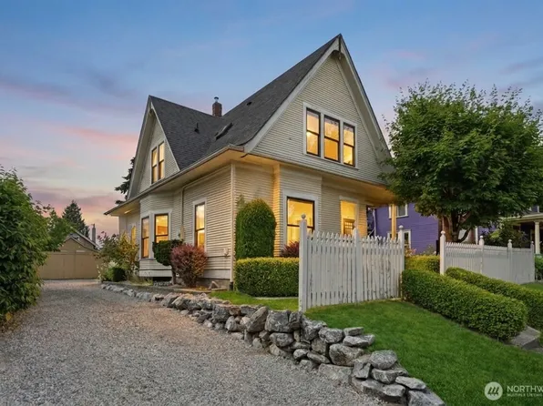 2415 F Street, Bellingham, WA 98225