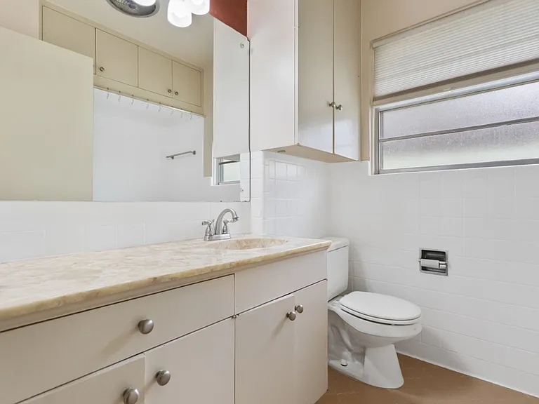 123 Westchester Dr — Photo 23
