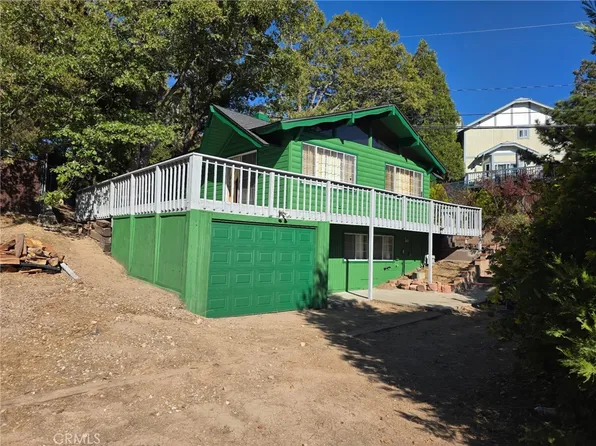 474 Delle Dr, Crestline, CA 92325