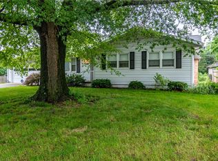 3137 N Holly Dr, Decatur, IL 62526