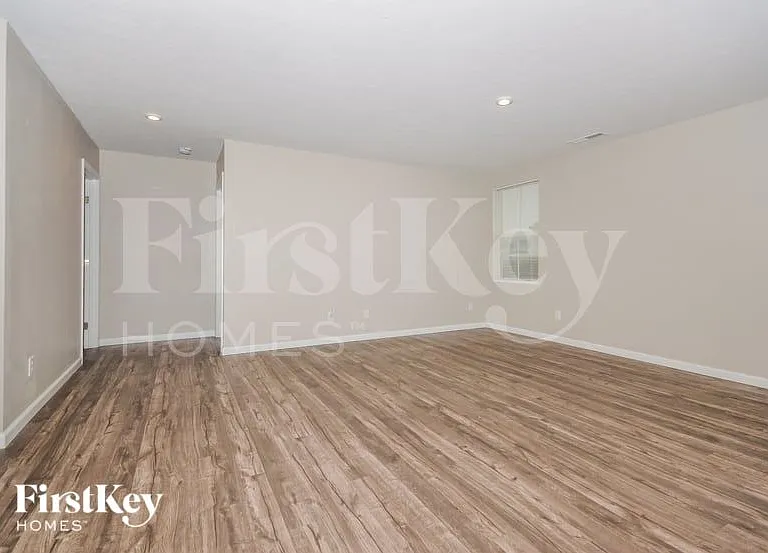 13851 N Mardenis Dr W — Photo 4