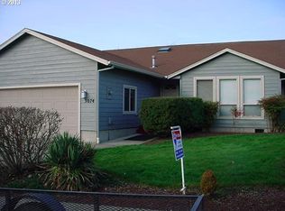 3074 W Normandy Ave, Roseburg, OR 97471