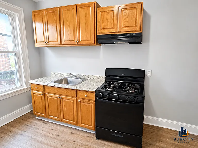 310 Park Ave #4C — Photo 5