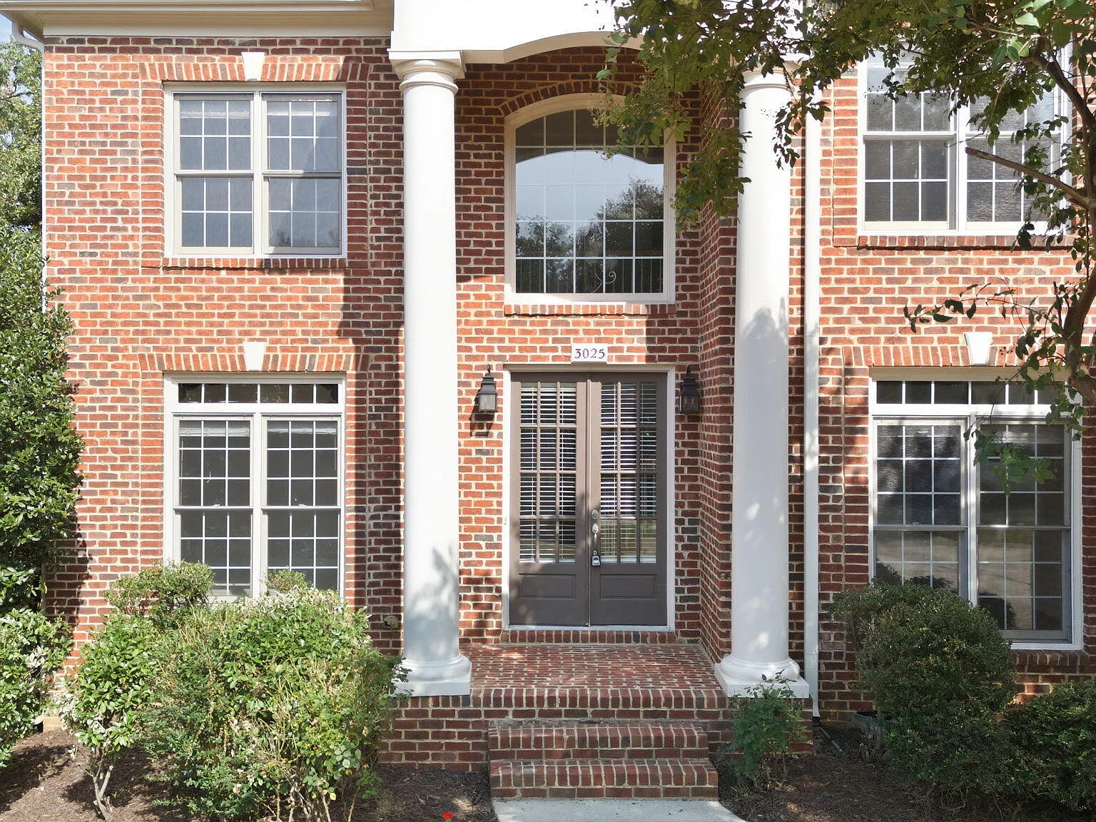 5 bed, 4.0 bath, 3558 sqft, $3,495 — Photo 3
